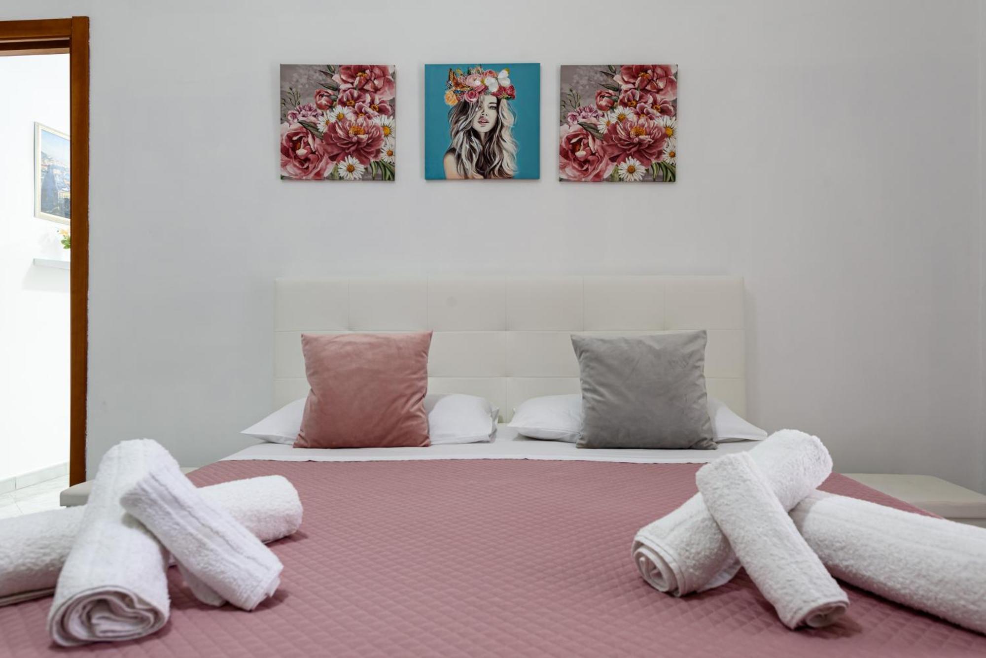House Raffy & Ary * Napoli